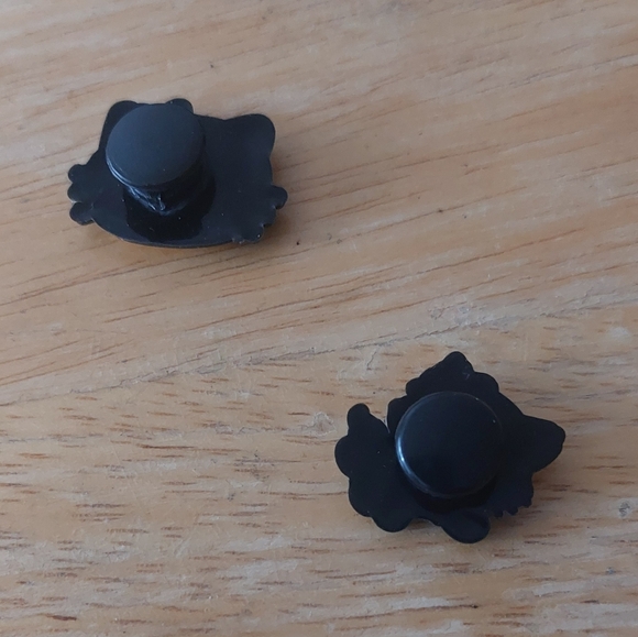 NWOT Pair of New Hello Kitty Jibbitz (for Crocs) - Picture 2 of 4